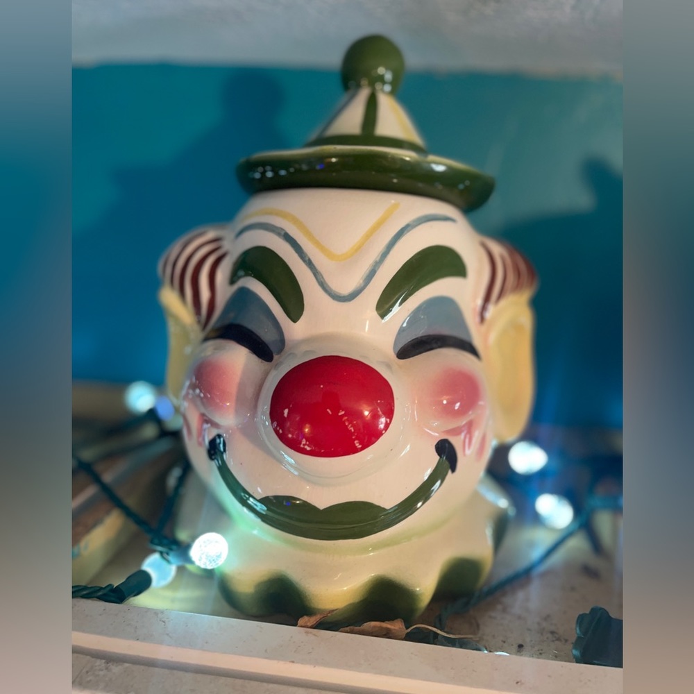 Vintage Sierra Vista California pottery clown head cookie jar